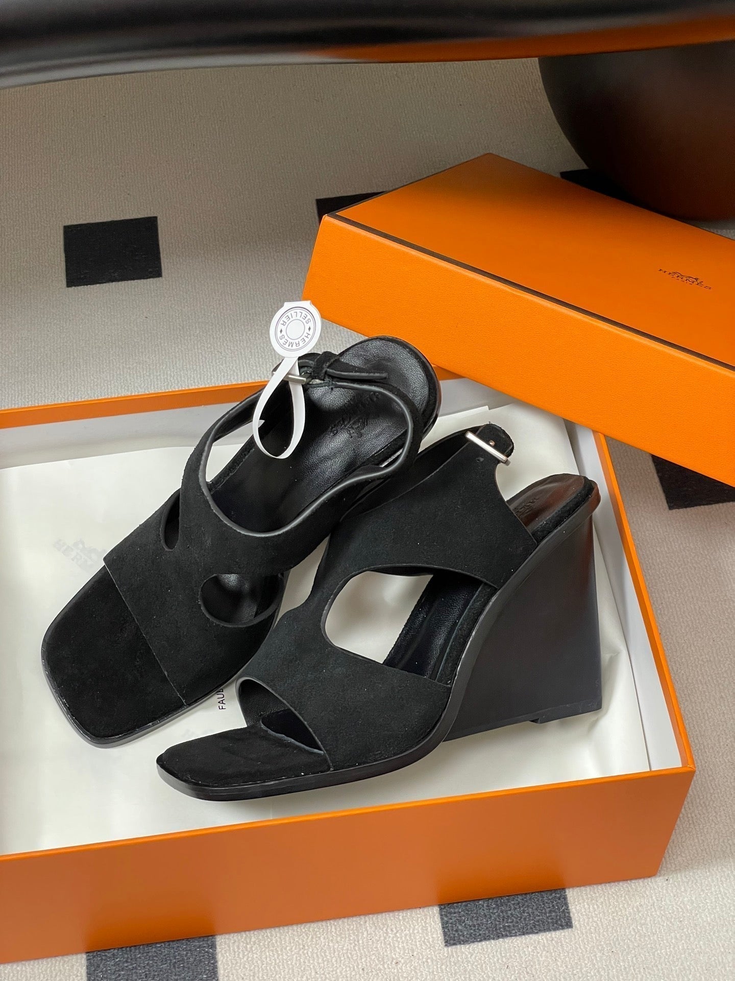 HERMES 25S KALYA WEDGE SANDAL 100 MM IN BLACK SUEDE