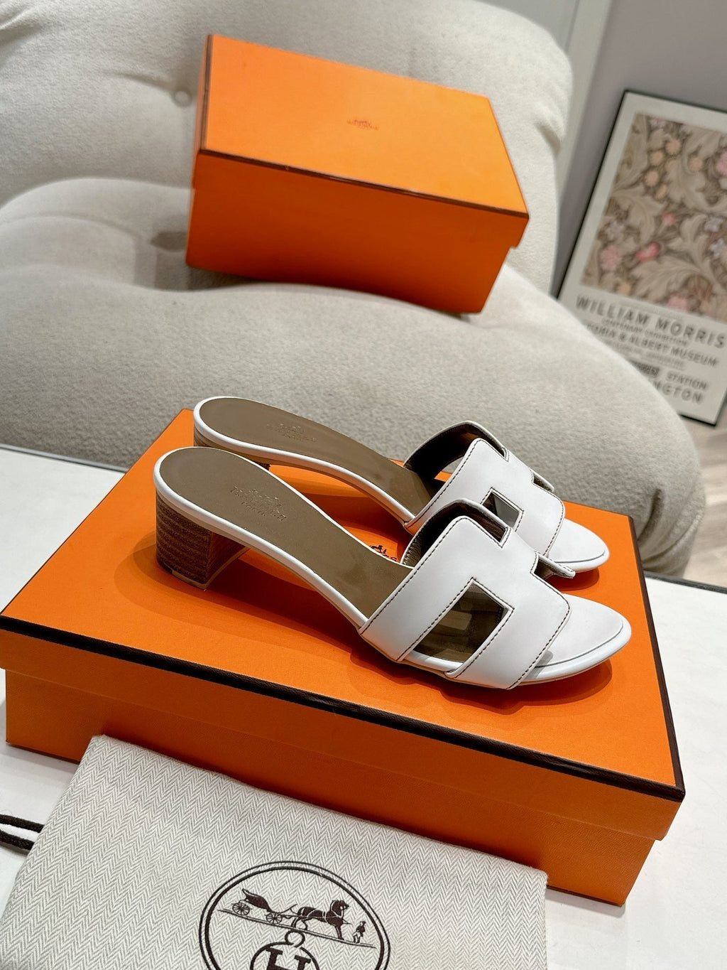 HERMES 0ASIS SANDAL WHITE MIX BROWN CALFSKIN CLASSIC