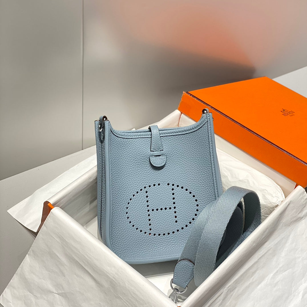 HERMES MINI NEO 18 EVELYNE BAG IN NEPAL BLUE GRAINED CALFSKIN