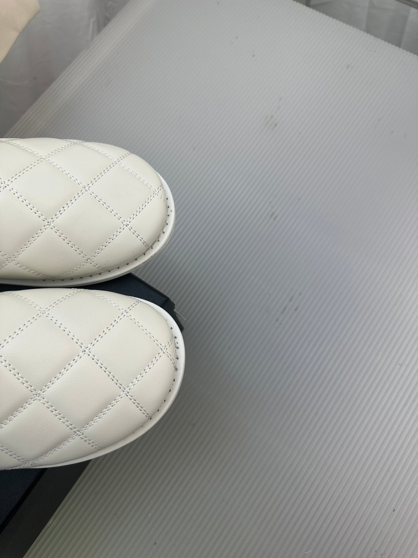 CHANEL White Lambskin Gold Chain Mules