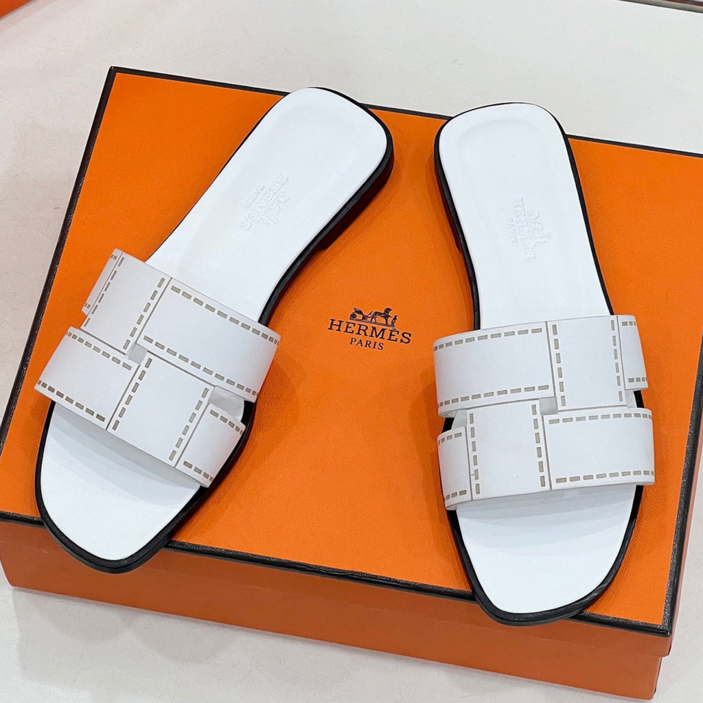 HERMES IDIOMA SANDAL IN WHITE CALFSKIN