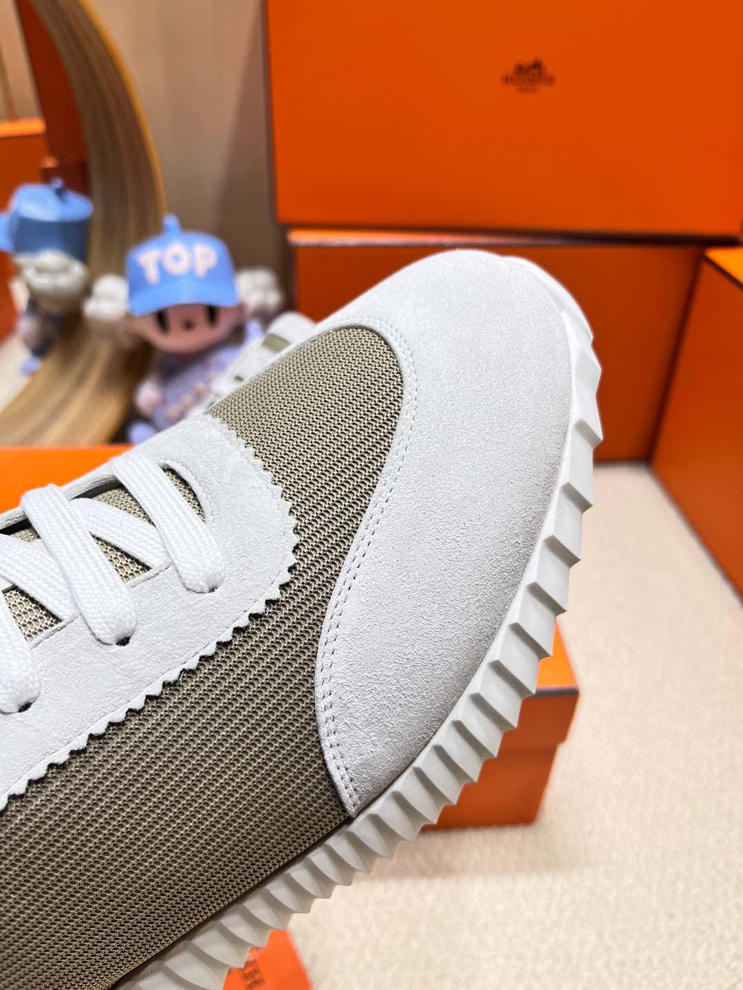 HERMES BOUNCING SNEAKER IN PALE GRAY SUEDE AND WOOD BROWN KNIT