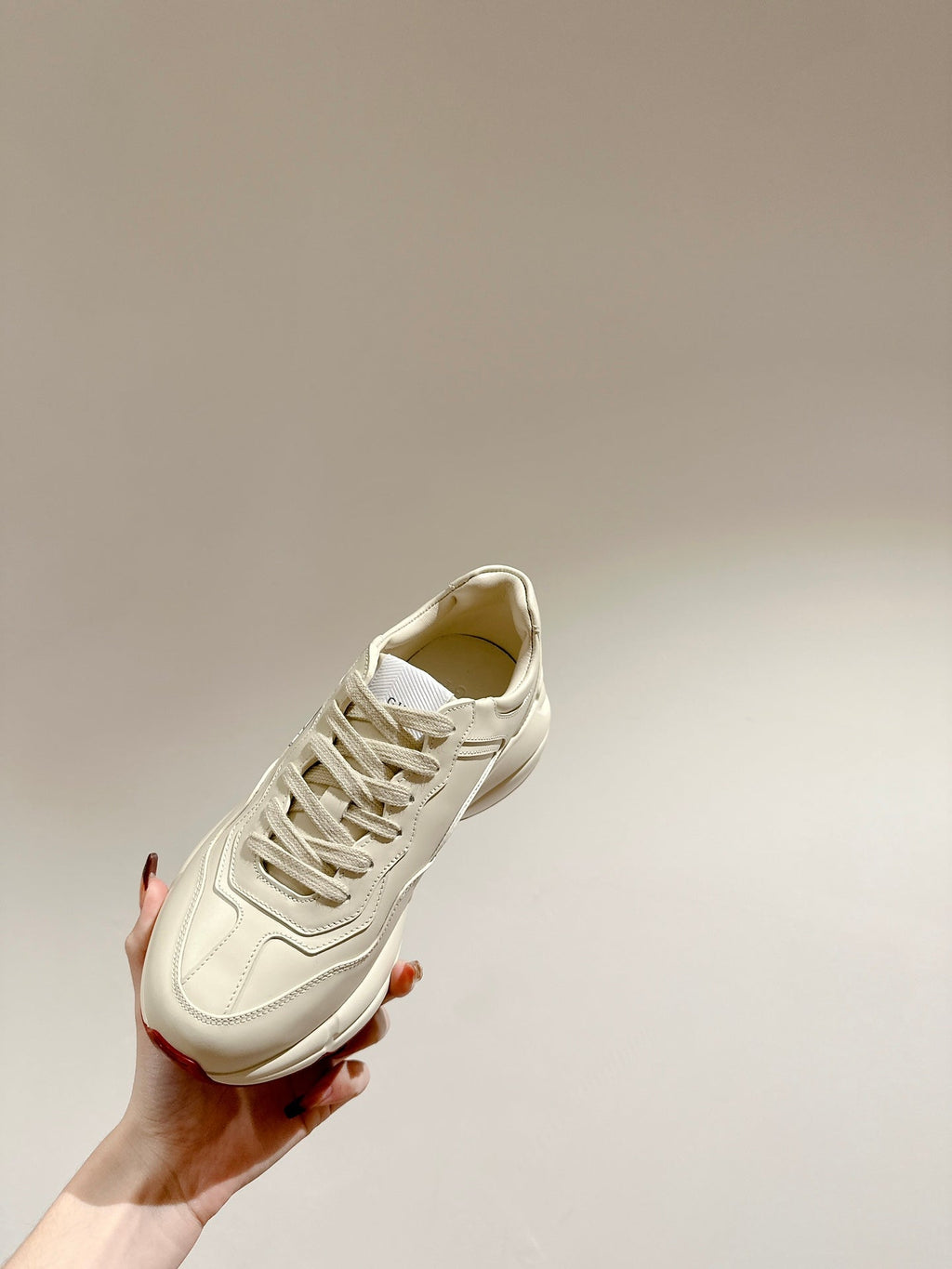 GUCCI RHYTON TRAINER WHITE CALFSKIN WITH DOREMON MOTIF