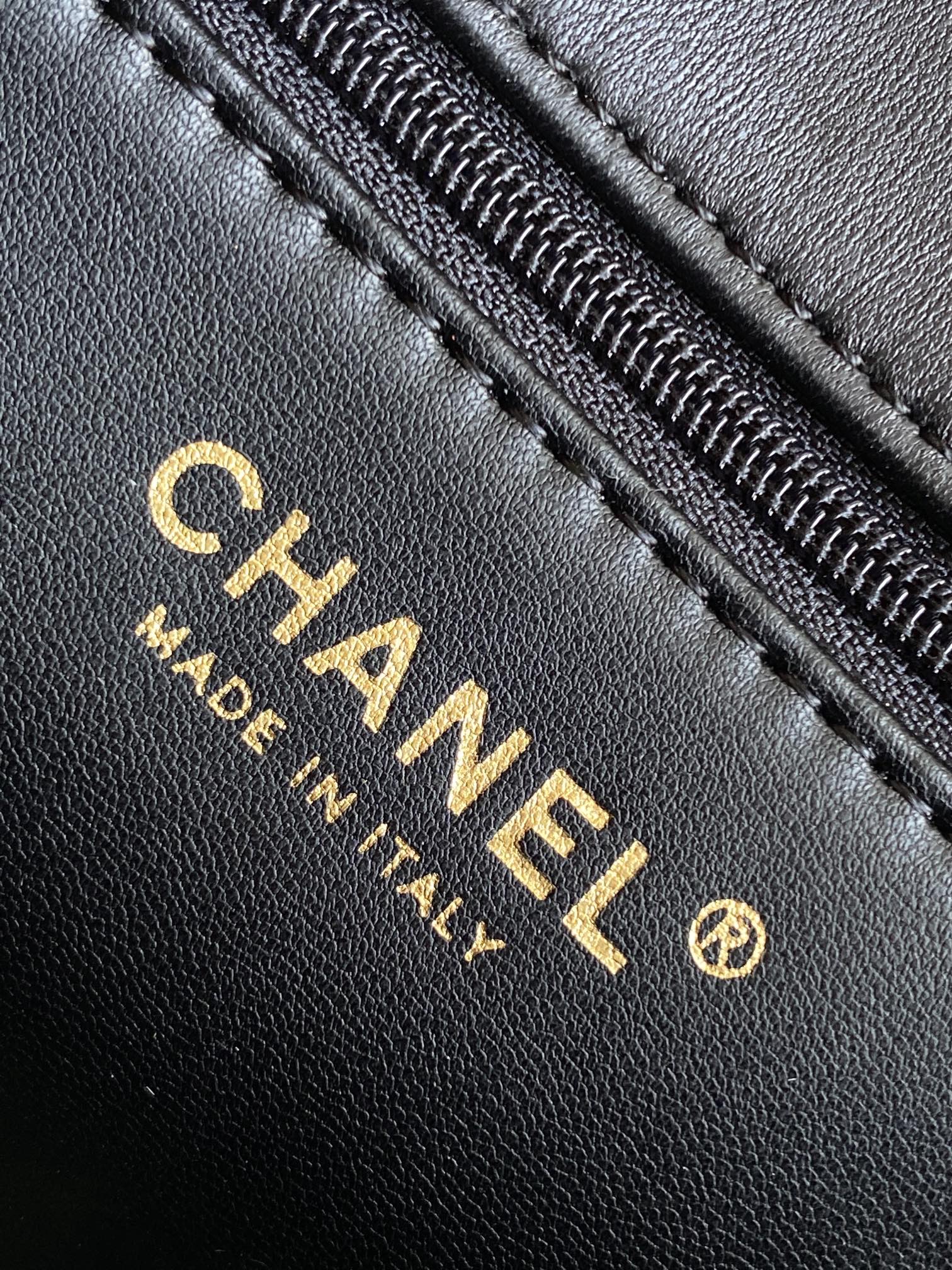 CHANEL 25S FLAP BAG 18 CM IN BLACK WOOL AND LAMBSKIN