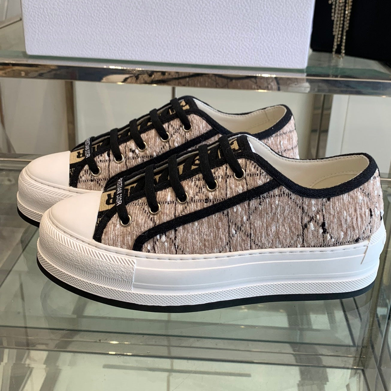 DIOR WALK'N PLATFORM SNEAKER BEIGE AND BLACK CANNAGE TWEED
