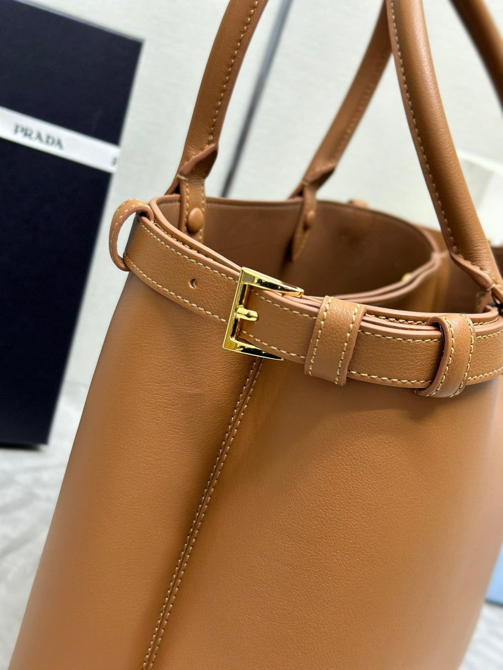 PRADA 25S BUCKLE MEDIUM HANDBAG 35 IN RK CARAMEL CALFSKIN GOLD HARDWARE