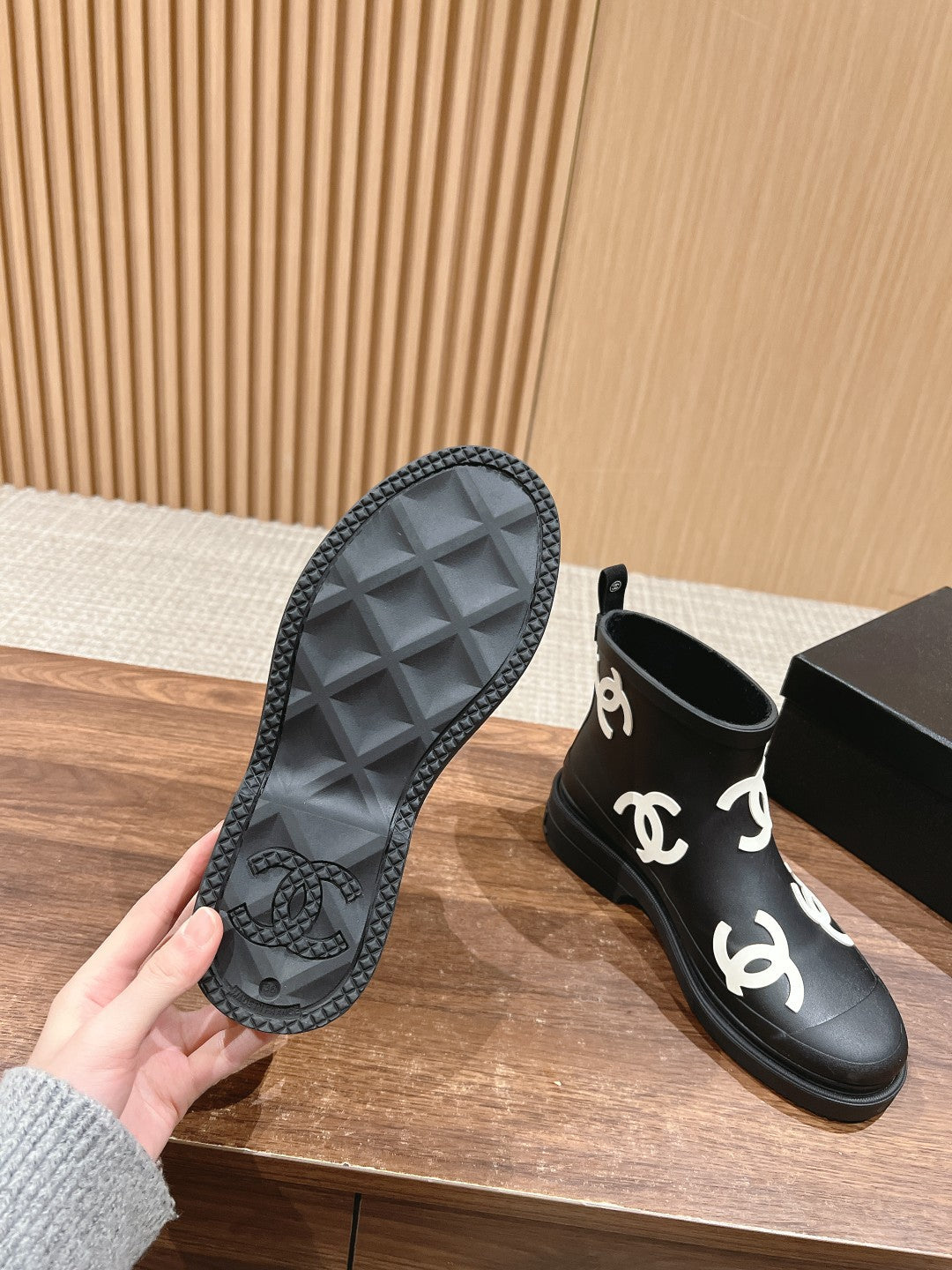 CHANEL RAIN BOOTS BLACK TPU WITH WHITE LOGO