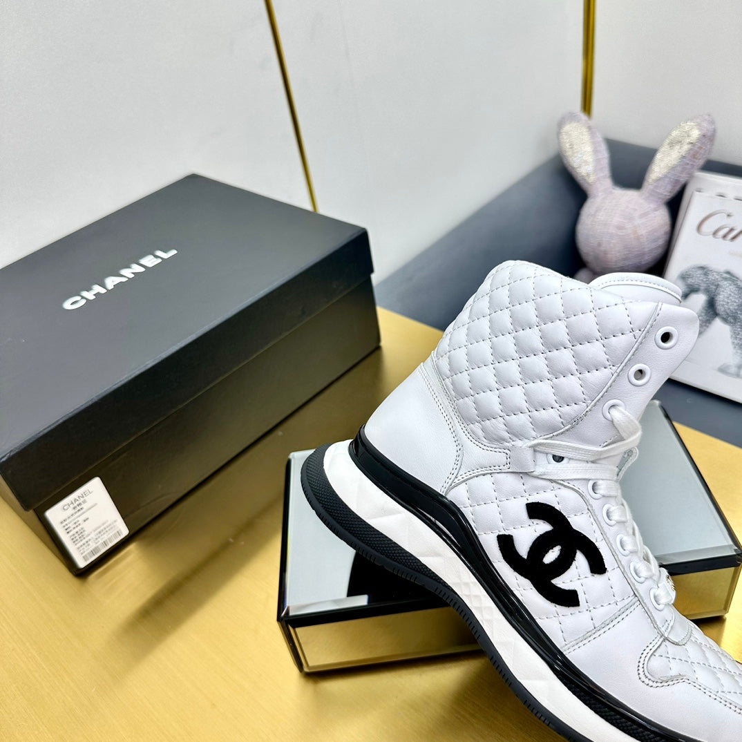 CHANEL ATHLETIC SHOES IN WHITE CALFSKIN