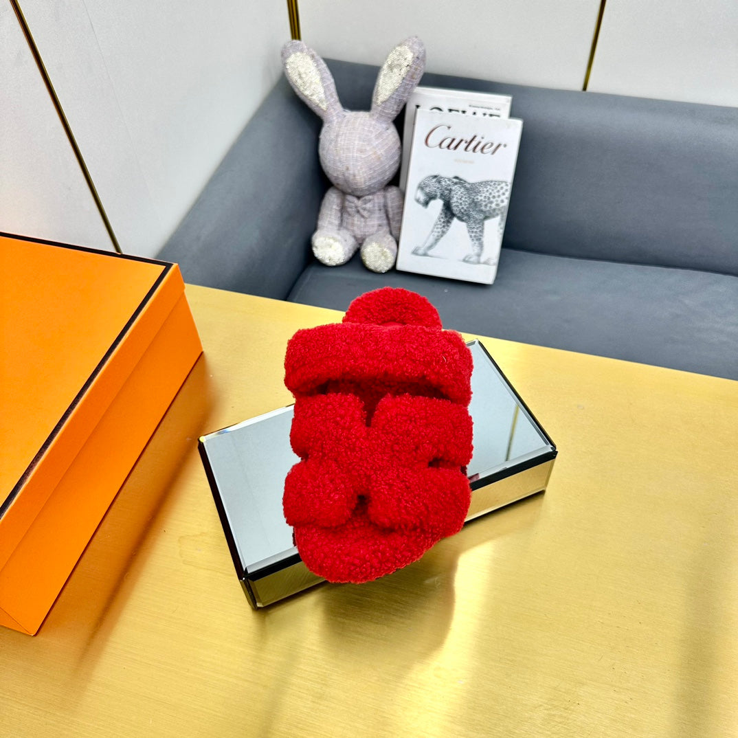 HERMES CHYPRE SANDAL IN CHERRY RED SHEARLING