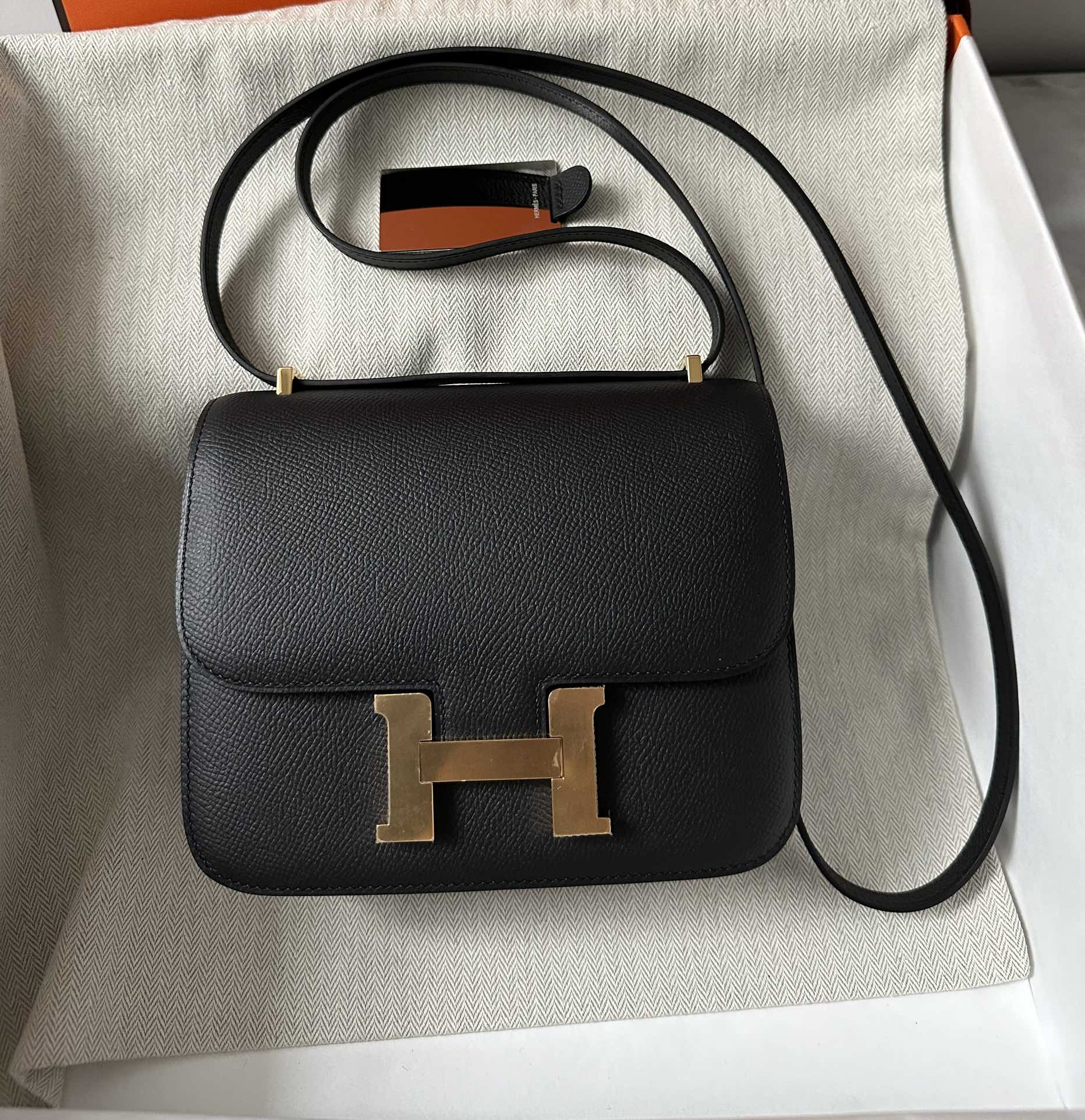 HERMES CONSTANCE 18 BLACK EPSOM GOLD HARDWARE WITH MIRROR