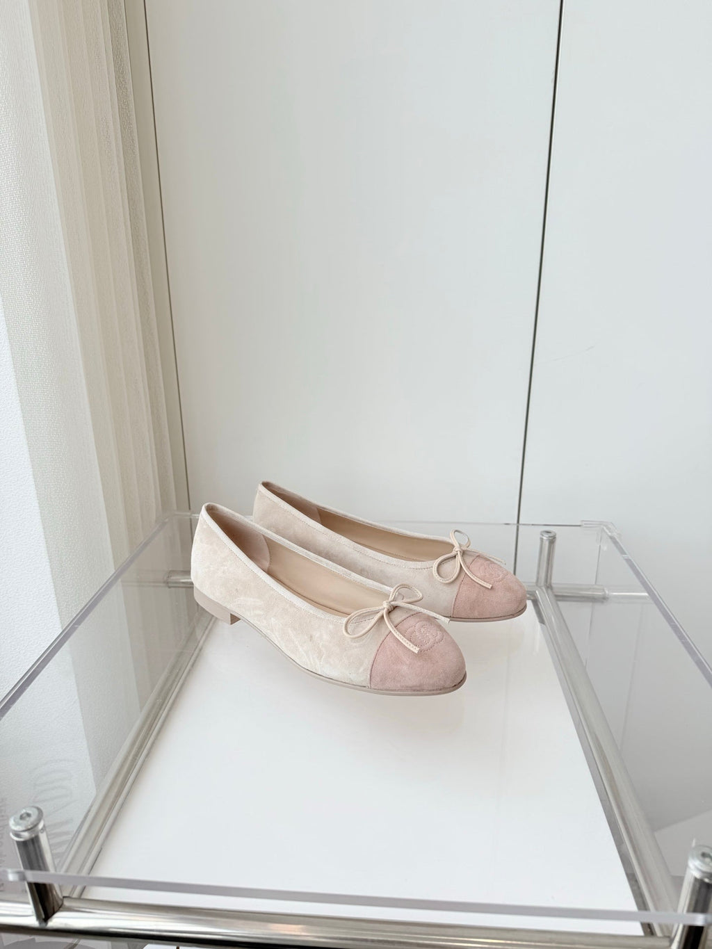 CHANEL BALLET FLAT IN LIGHT PINK MIX PALE GRAY SUEDE