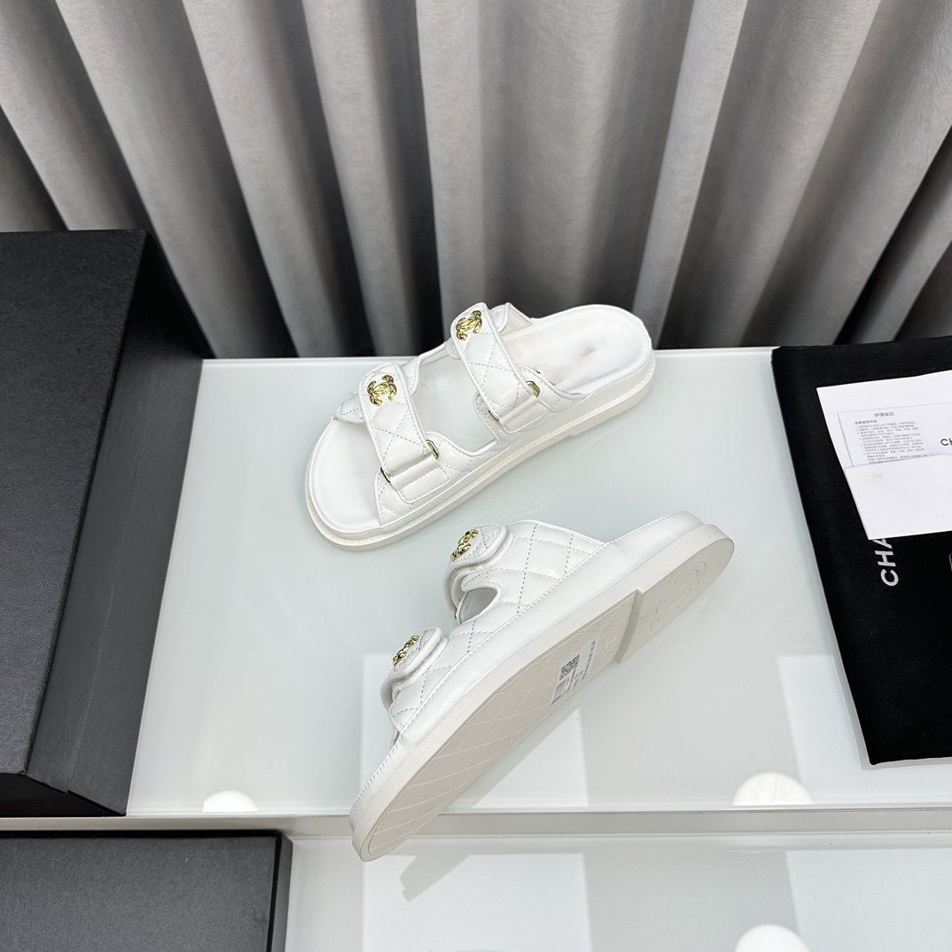CHANEL dad sandals white patent lambskin mules