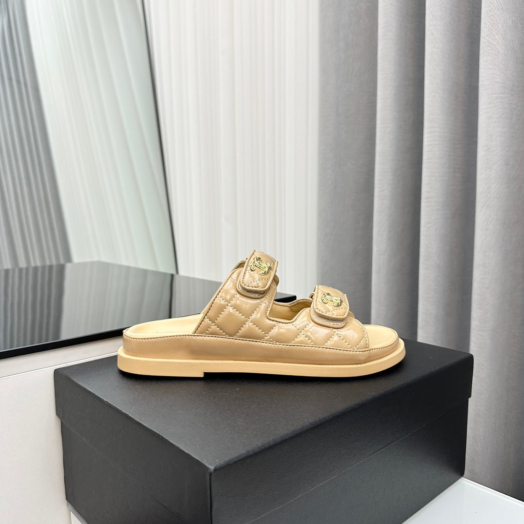 CHANEL dad sandals beige patent lambskin mules