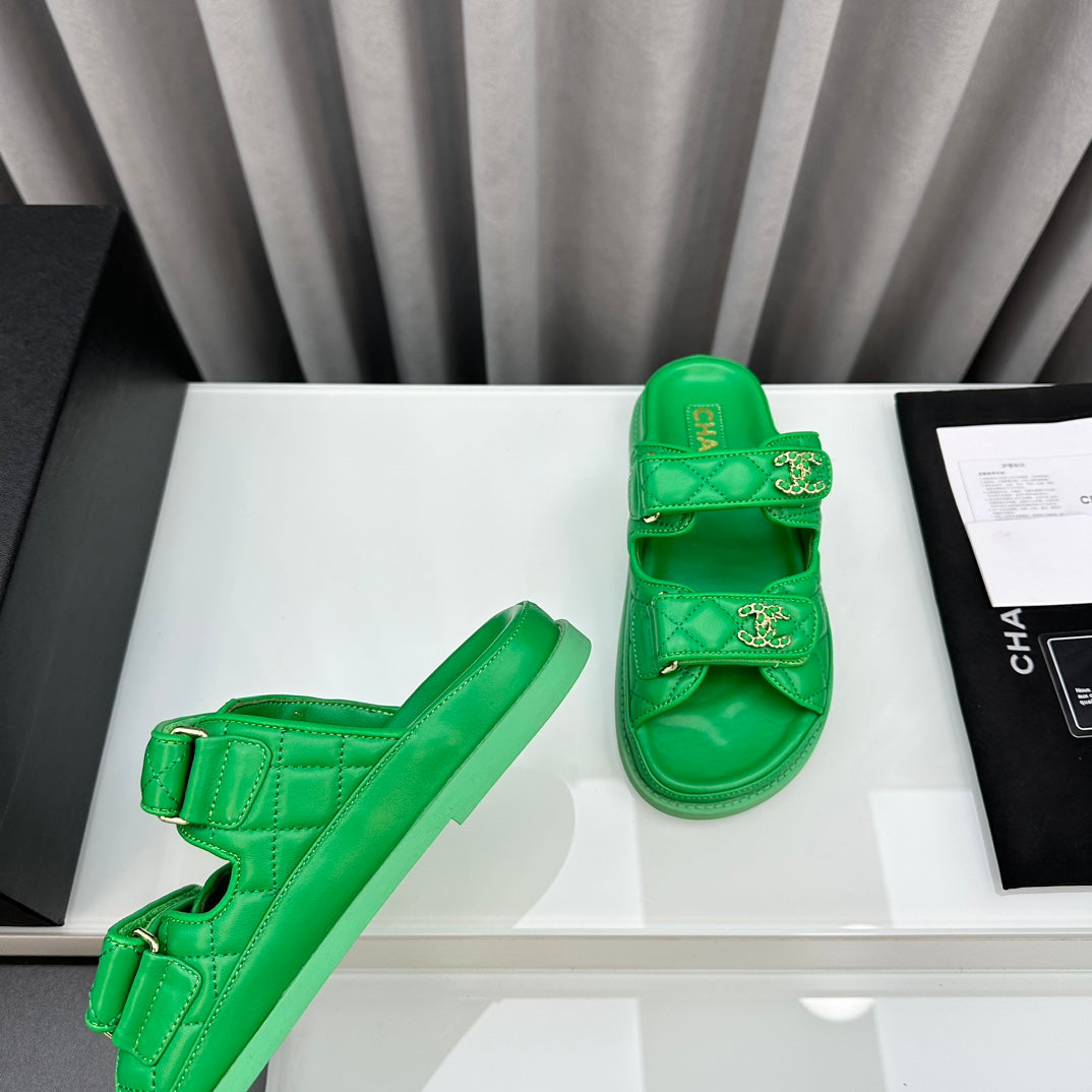 CHANEL dad sandals greean lambskin mules