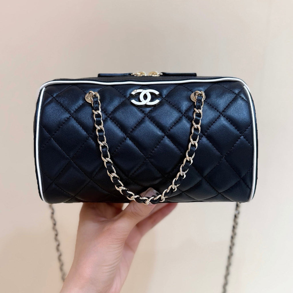 CHANEL MEITO BOSTON MATELASSE CAVIAR SHOULDER HANDBAG 18 IN BLACK LAMBSKIN