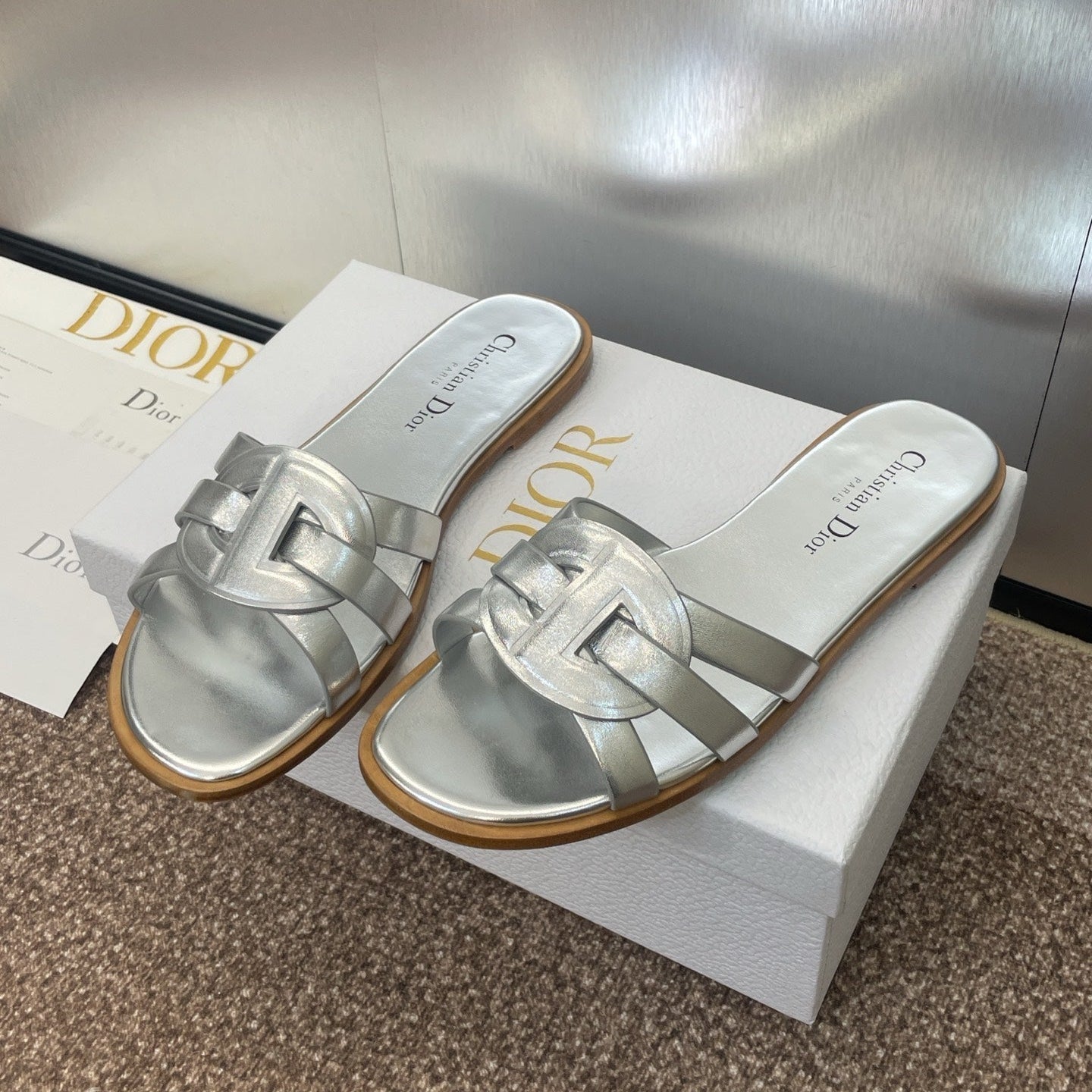 DIOR D-CLUB SLIDE SANDAL 25S IN SILVER GLOSSY CALFSKIN