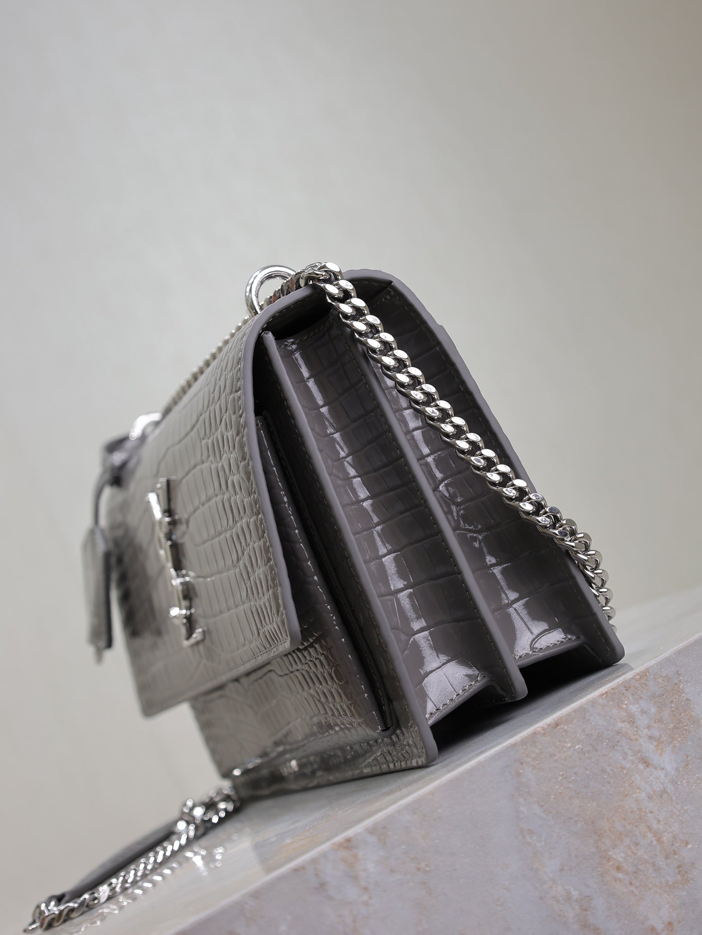 YSL 25S SUNSET MEDIUM 22 IN DARK GRAY CROCODILE-EMBOSSED SHINY CALFSKIN SILVER HARDWARE