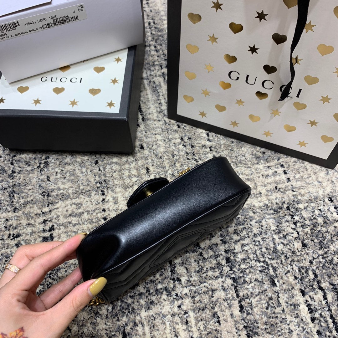 GUCCI Marmont Mini 16.5cm Black Calfskin Gold Hardware